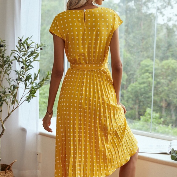 Boho Polka Dot Yellow Belted Pleated Midi Dress - Picture 6 of 7